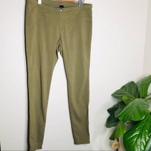 Hue Khaki Pants Jeggings Sz L